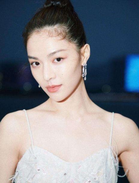 刘怡君演技爆料视频播放,视频爆料背后的精彩瞬间  第2张