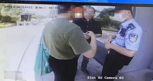 最新台风爆料新闻视频下载,揭秘视频爆料背后的风暴真相  第3张